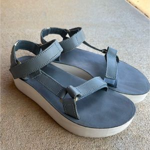Rare leather Teva platform